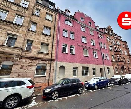 Altbau-Wohnen in urbaner Lage: 4-Zimmer-Erdgeschosswohnung frei werdend!