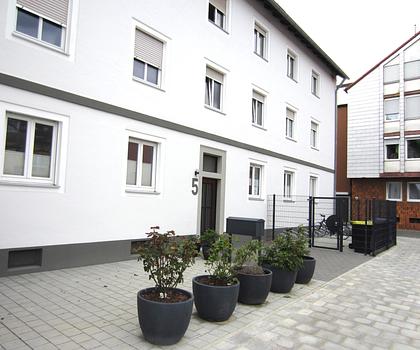 NEU RENOVIERTE 2-Zi.Wohnung, EG, Küche, Bad NEU in Nürnberg-Wöhrd Nä. WöhrderSee/Rathenaupl. -
RUHIG