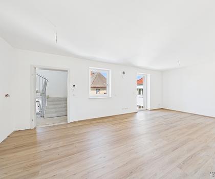 Alles neu für Sie mit Einbauküche und Balkon