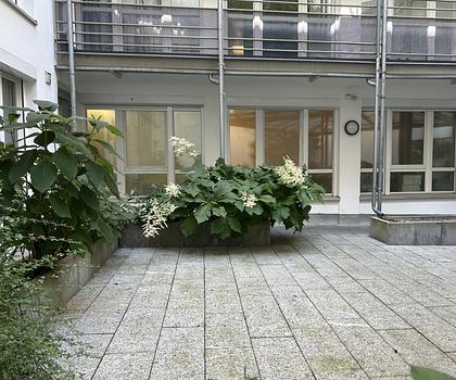 Praxis mit 5 Tg-Stellplätzen in Johannis