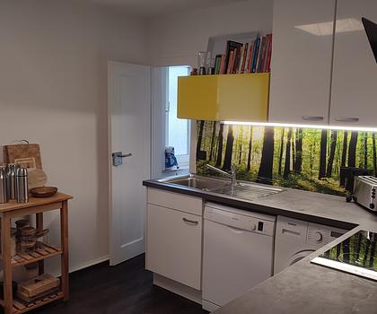 "Hidden Gem" in Erlangens Bestlage: Neuwertige 3-Zimmer-Oase mit Maßküche & Home-Office-Setup!